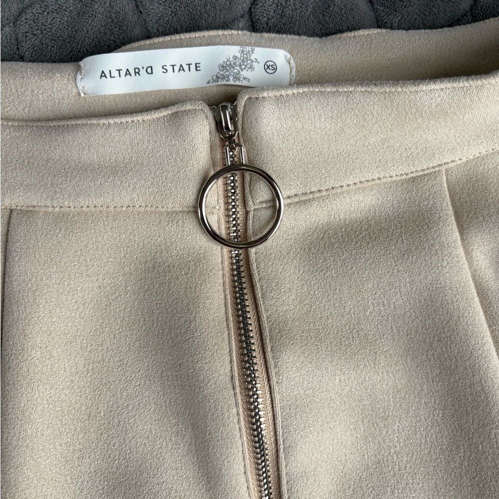NWT ALTAR'D STATE MINI SKIRT - SIZE XS. - Picture 4 of 12